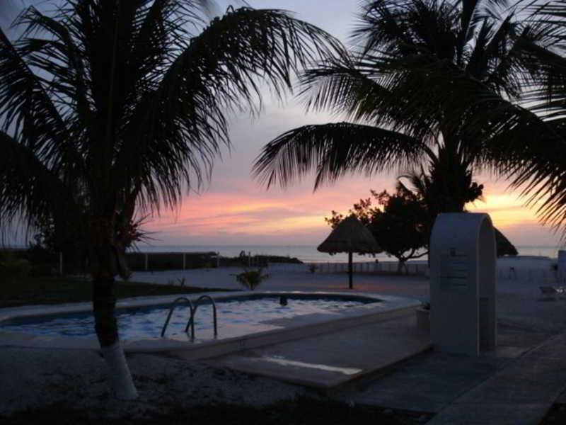 Hotel Puerto Holbox Beach Front Exterior photo
