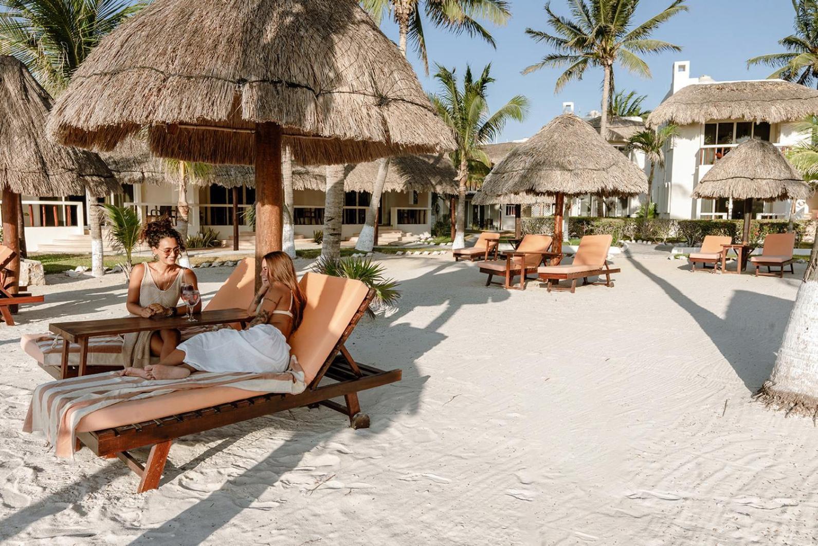 Hotel Puerto Holbox Beach Front Exterior photo