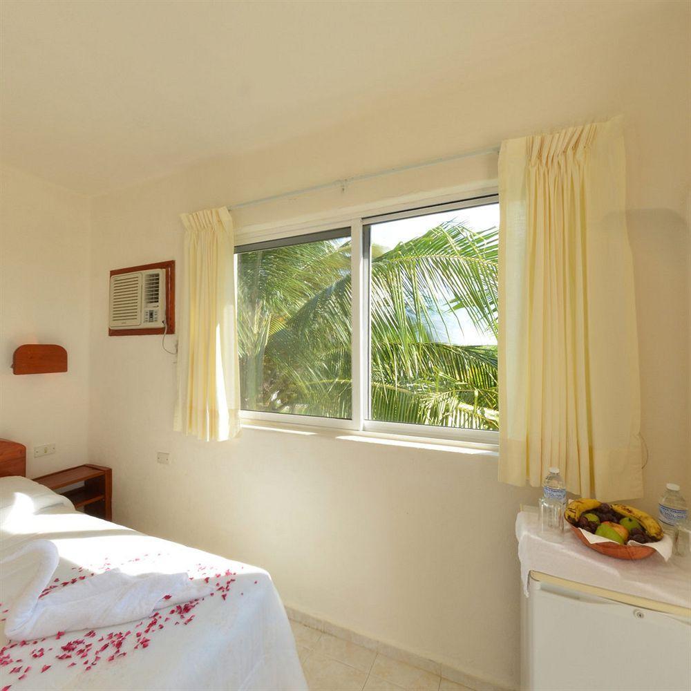 Hotel Puerto Holbox Beach Front Exterior photo